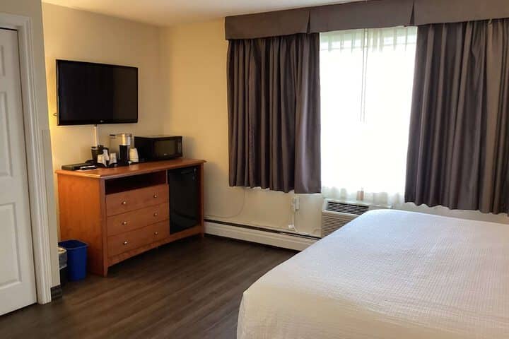 Room 34 of 47