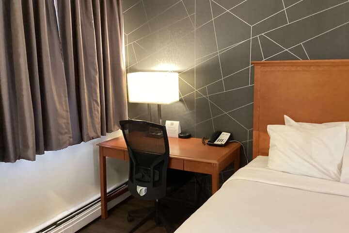 Room 17 of 47